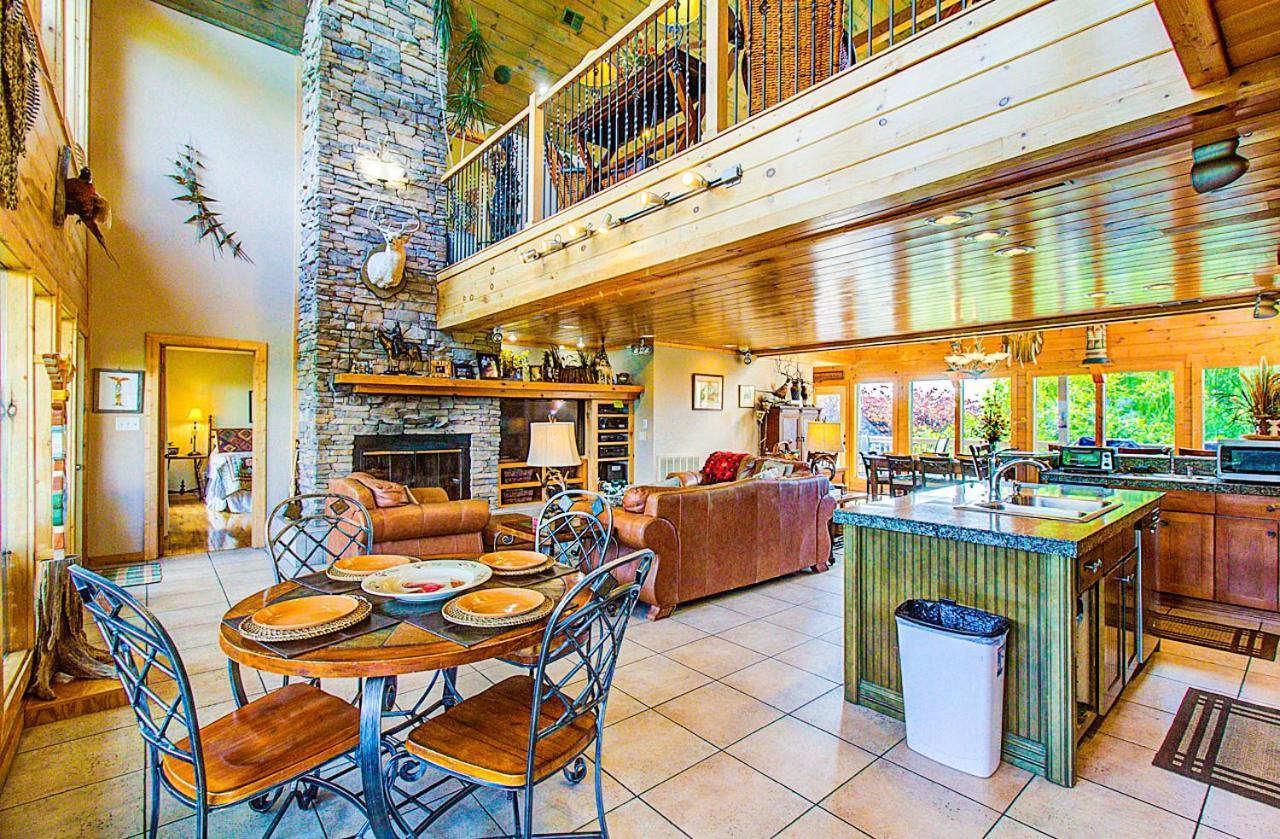 Tanasi Lodge - Reunions, Retreats, Weddings, Family Getaways Sevierville Esterno foto
