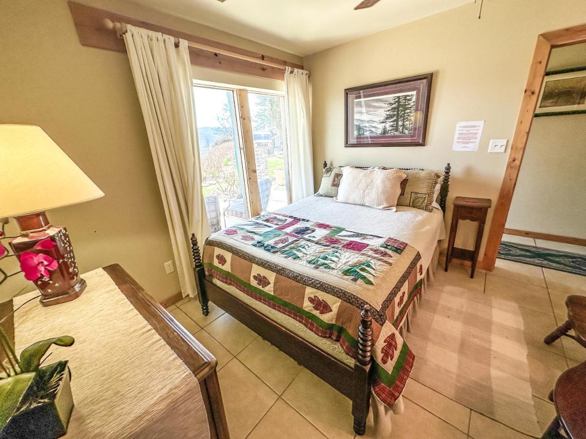 Tanasi Lodge - Reunions, Retreats, Weddings, Family Getaways Sevierville Esterno foto