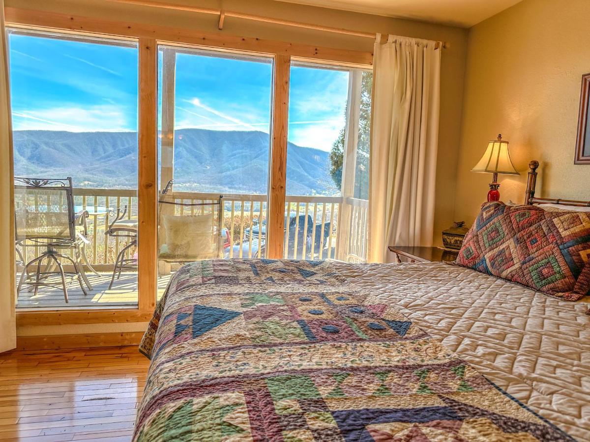 Tanasi Lodge - Reunions, Retreats, Weddings, Family Getaways Sevierville Esterno foto